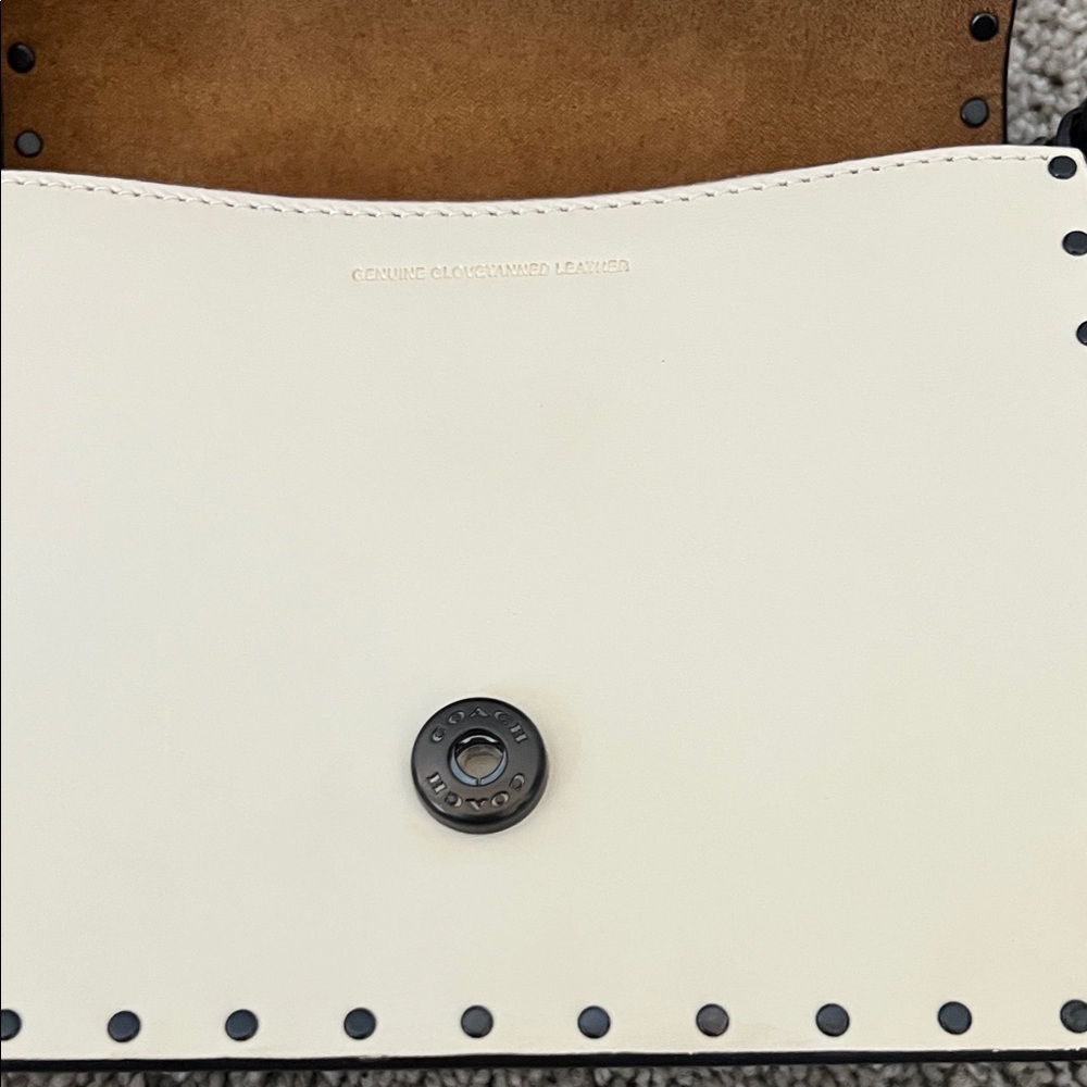 Beat Shoulder Bag 18 In Colorblock With Rivets - Picture 6 of 9